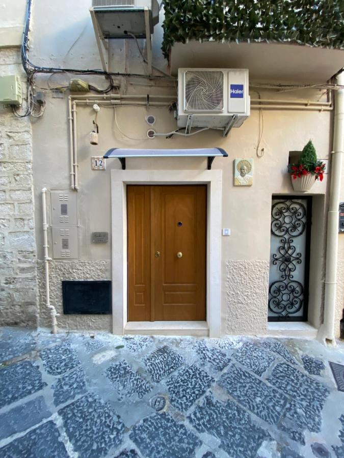 Number 12 Bari Exterior foto